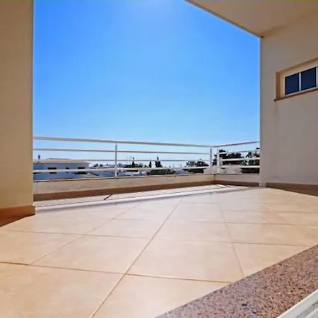 Casa Joao Paulo - Spacious 4 Bedroom With Comfortable Furnishings - Perfect For Families カルヴォエイロ