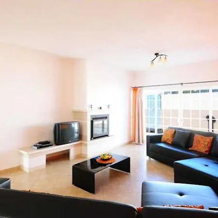 Villa Casa Joao Paulo - Spacious 4 Bedroom With Comfortable Furnishings - Perfect For Families Carvoeiro (Lagoa)